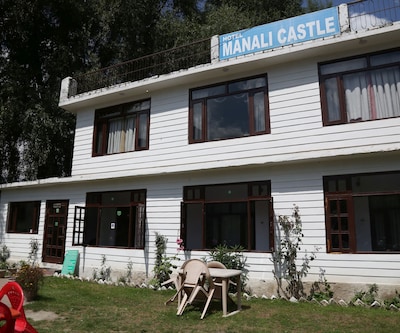 Hotel Manali Castle